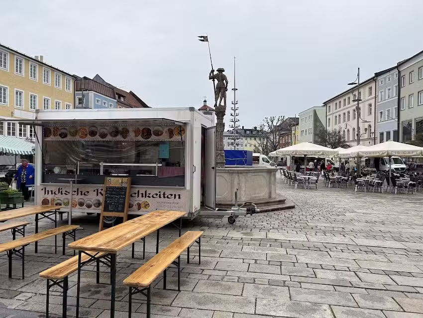 Hardeep Indisches food Truck Tittmoning