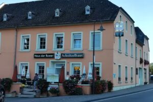 Haus Der Ruwer Schnitzelrestaurant