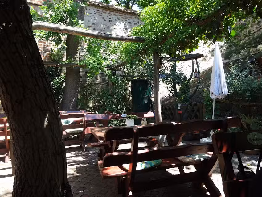 Heb&auml;cker`s Gaststube und Biergarten &bdquo;Zur Stadtmauer&ldquo;