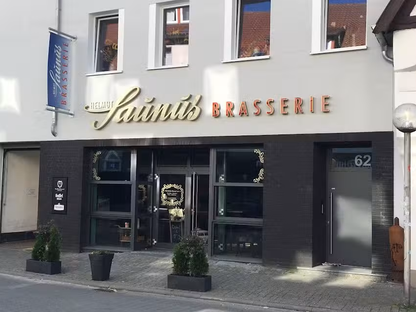 HelmutSaunusBrasserie