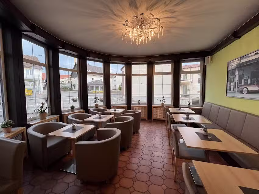Hendan Pizzahaus, Caf&eacute; und Pension