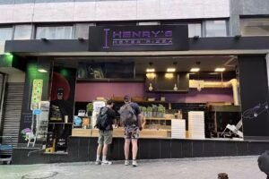 HENRY’S METERPIZZA