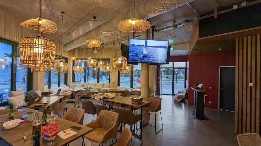 High Five Deli Gr&ouml;mitz