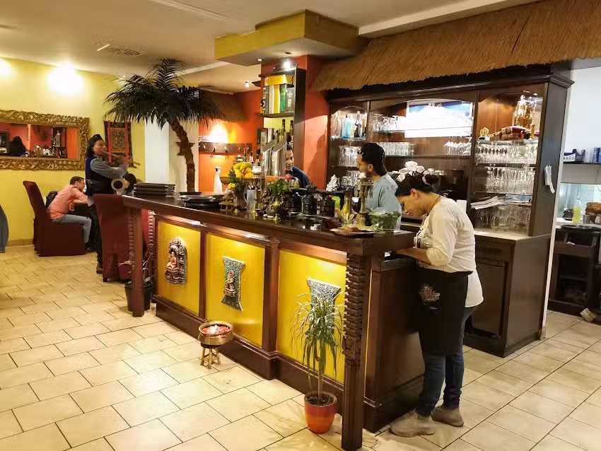 Himali Restaurant & Bar
