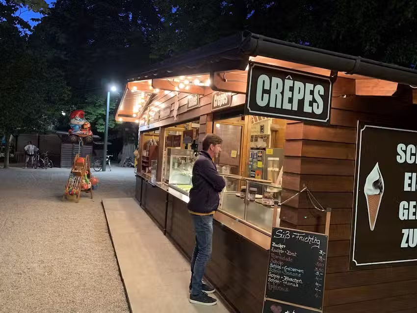 Hirschbude | Crepes, Gebrannte Mandeln, Eis, Popcorn
