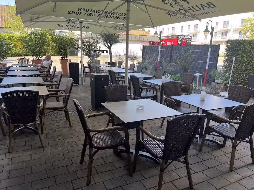 Hirschkeller Ristorante &ndash; Pizzeria La Piccola Cantina