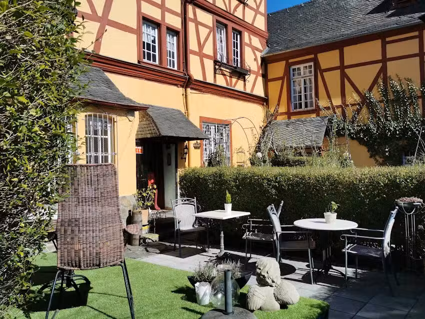 Historisches Wirtshaus an der Lahn