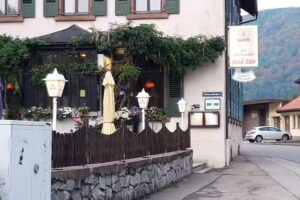 Hoa Sen Restaurant