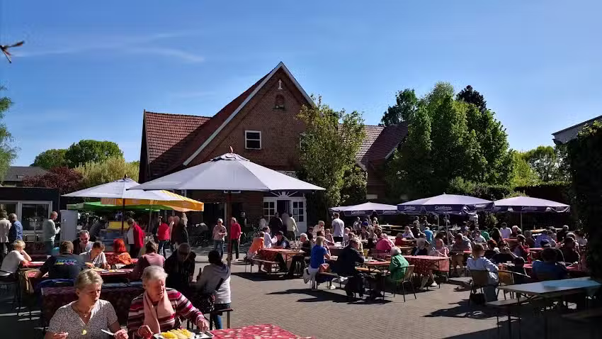 Hof L&uuml;tke Laxen