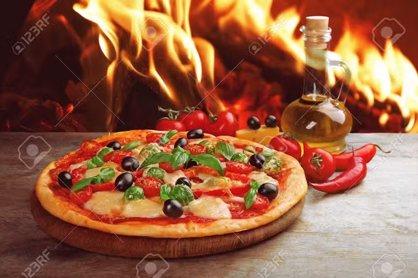 HOLIDAY PIZZA SERVICES Neu-Ulm