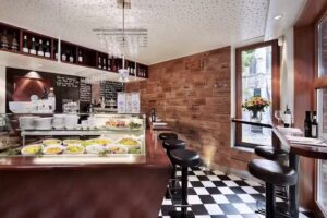 Holstein&rsquo;s Bistro