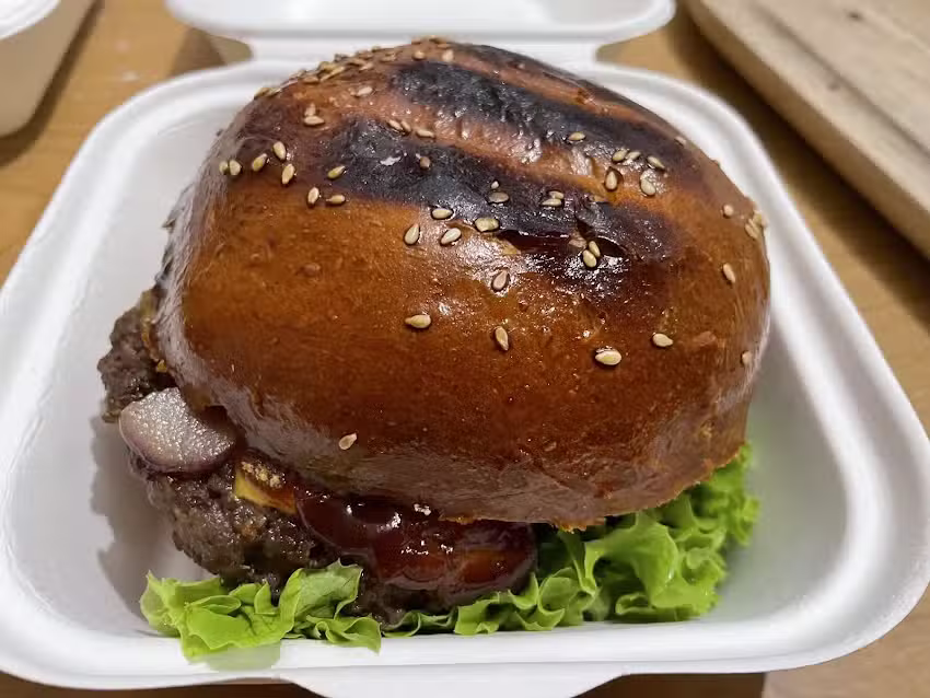 Holzwurm Gastrokneipe