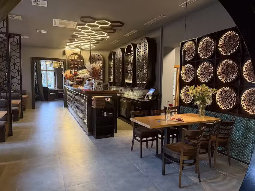 HOSHI DANG Asian Fusion Kitchen & BAR Restauran