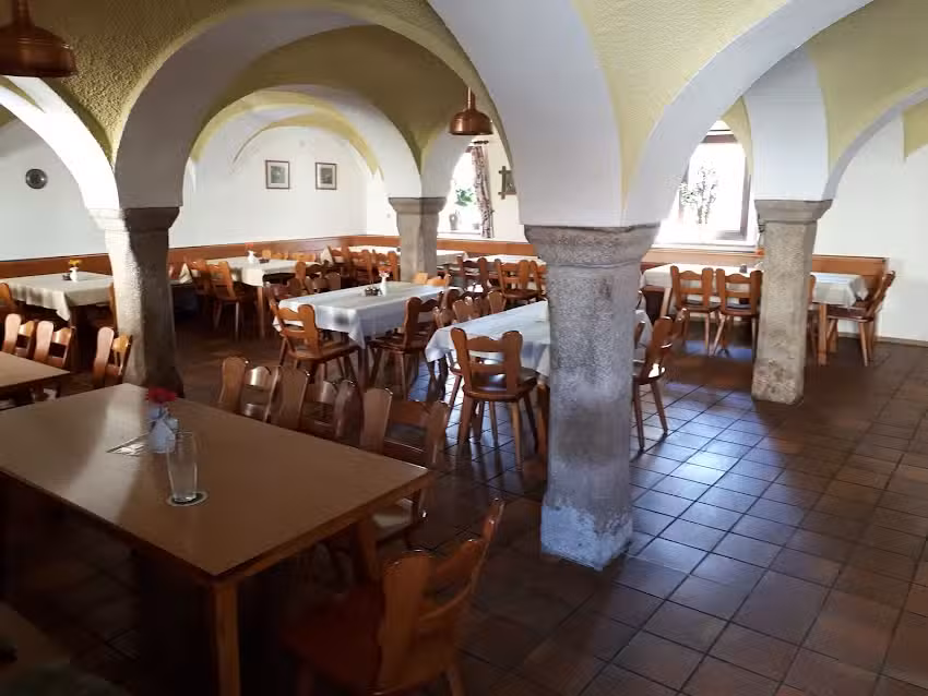 H&ouml;sl Br&auml;u Sch&auml;nke