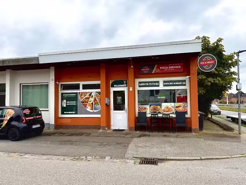 Hot ,N&rsquo; Ready Pizza Service