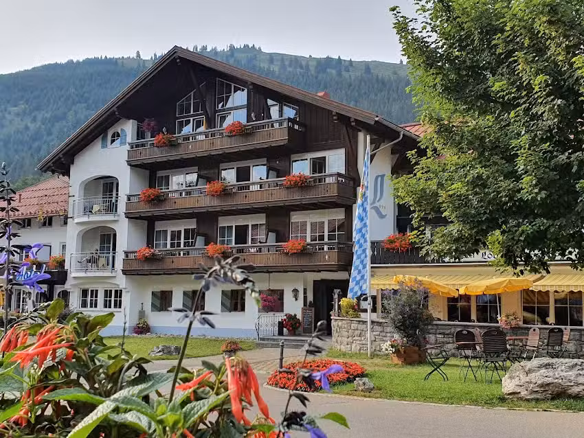 Hotel-Alpengasthof &bdquo;L&ouml;wen&ldquo;