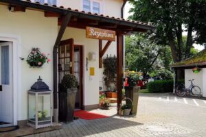 Hotel &ndash; Caf&eacute; &ndash; Bistro Paintner