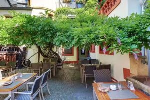 Hotel Doctor Weinstube