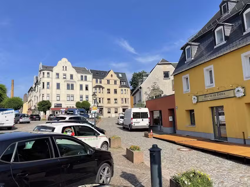 Hotel & Felsenkeller Lay-Haus GmbH
