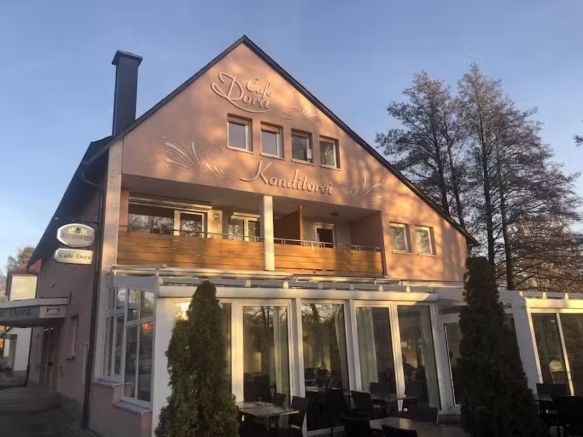 Hotel Konditorei Cafe Dora