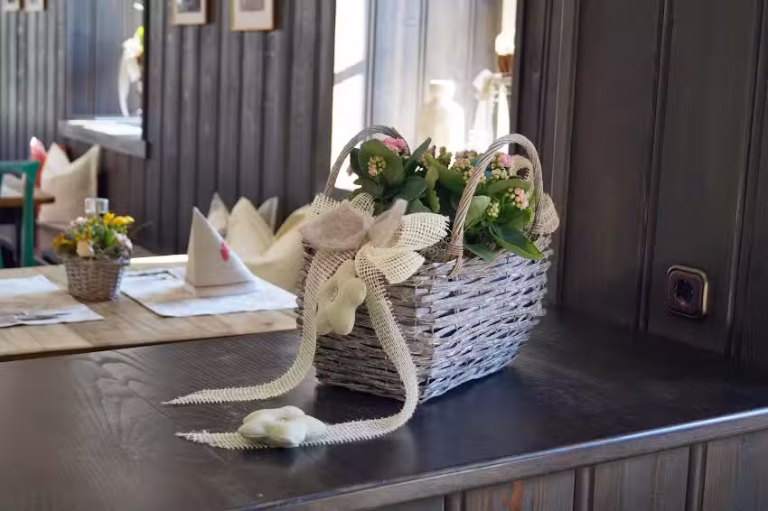 Hotel & Restaurant &bdquo;bei Zwillings&ldquo;