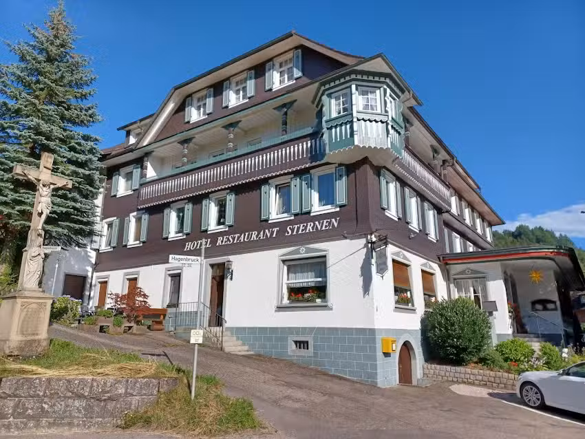 Hotel-Restaurant-Caf&eacute; Sternen
