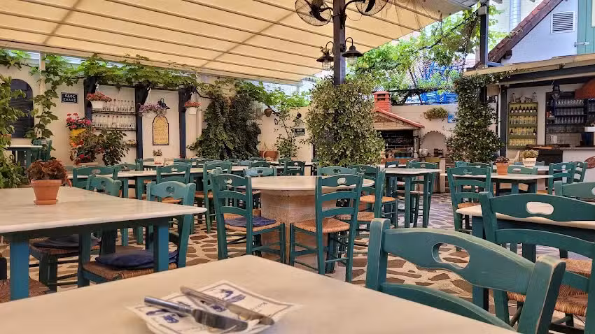 Hotel Restaurant Syrtaki