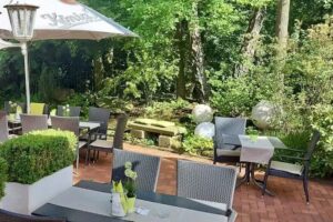 Hotel-Restaurant &bdquo;Zum-Hellh&uuml;gel&ldquo;