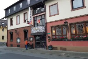 Hotel &ndash; Restaurant zum Weingarten