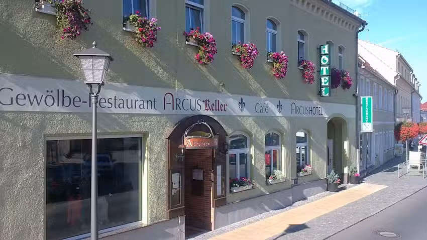 Hotel u. Caf&eacute; Arcus