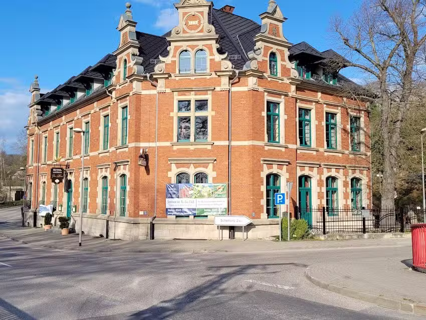 Hotel und Gasthaus Zur Henne