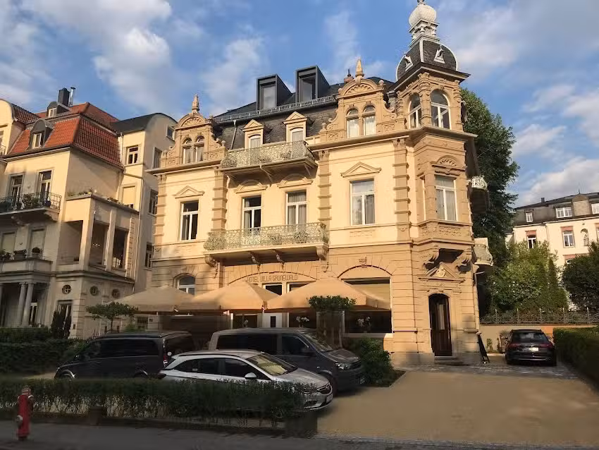 Hotel Villa Grunewald mit Caf&eacute; und Bistro