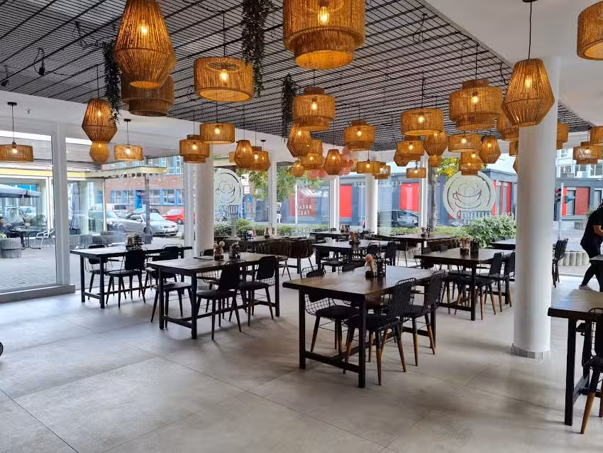 Ice Lounge Liza Cafe Eis Fr&uuml;hst&uuml;ck