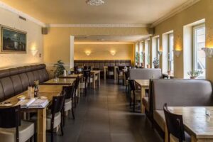 im S&uuml;den &ndash; Restaurant und Bar