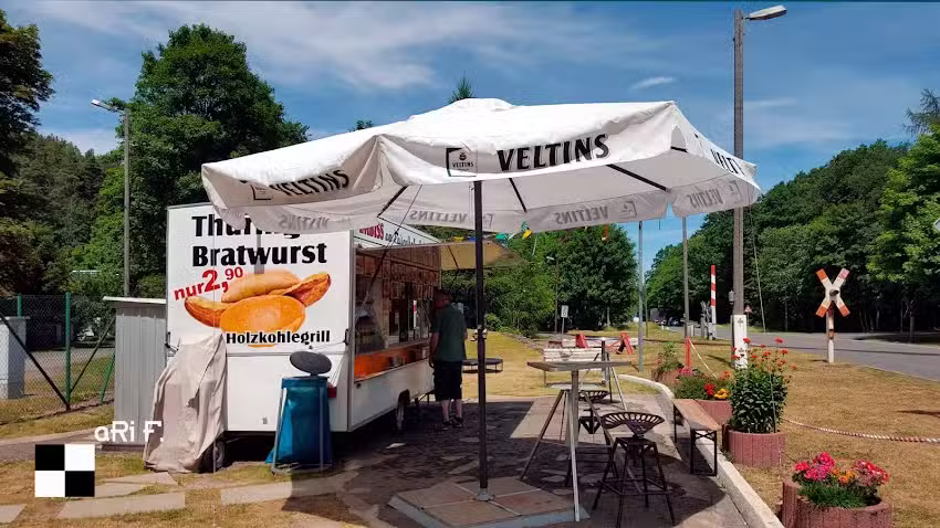 Imbiss am Luisenthaler Bahn&uuml;bergang