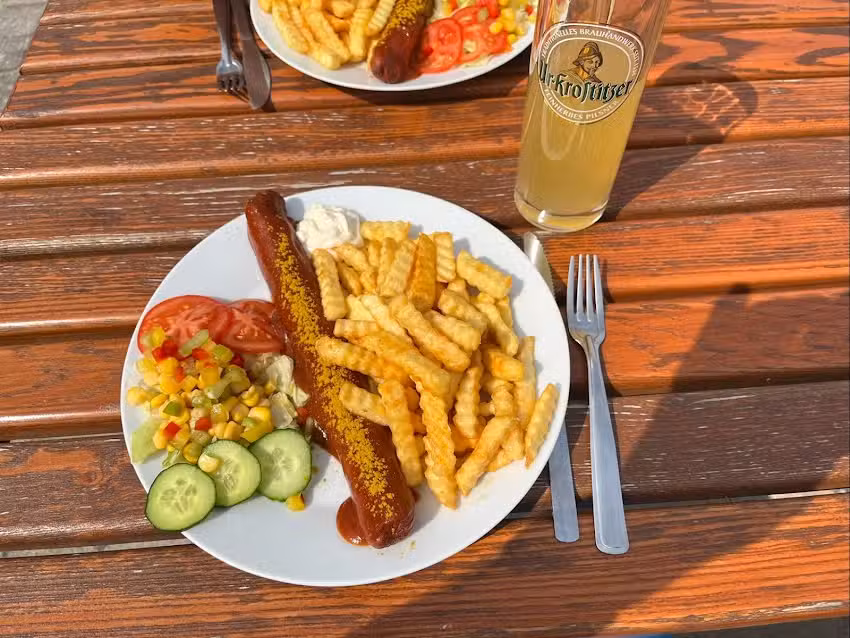 Imbiss am Piergeb&auml;ude