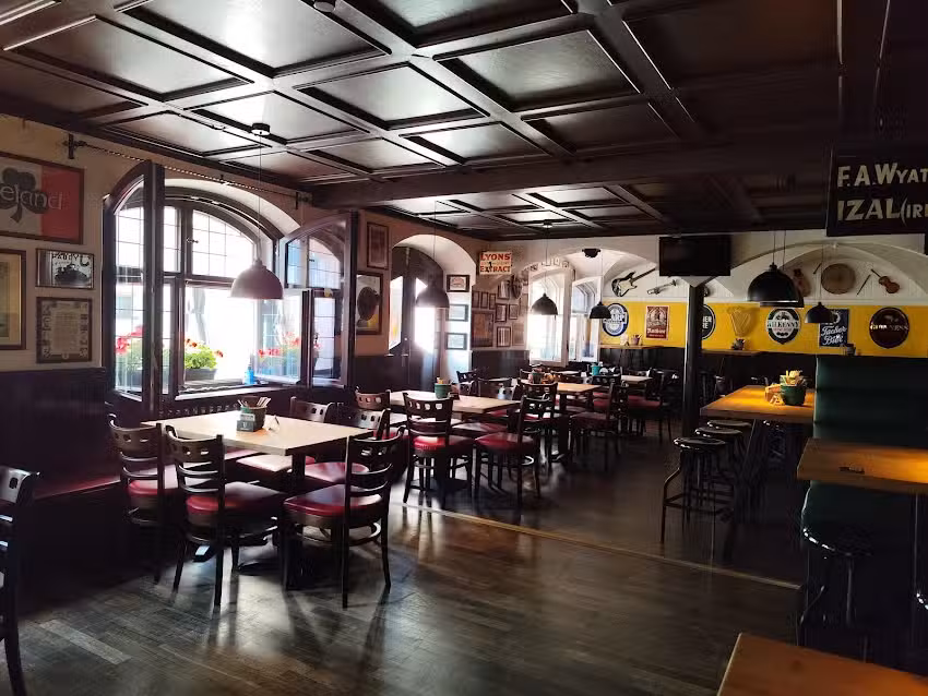 Irish Pub Restaurant & Bar