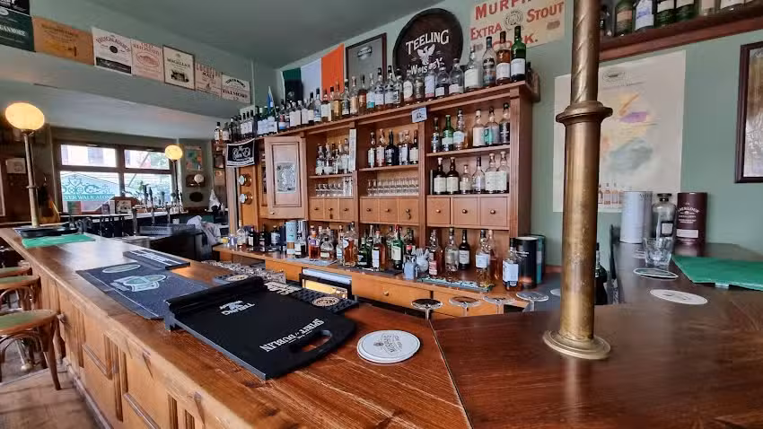 Irish Pub & Restaurant Paddy Foley’s