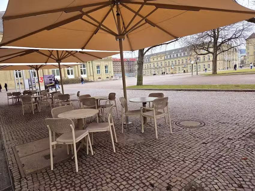 ISOPI All-Day-Caf&eacute; & Restaurant
