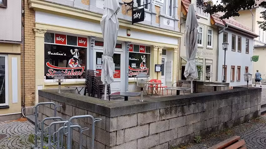 Iustina&rsquo;s Sportsbar