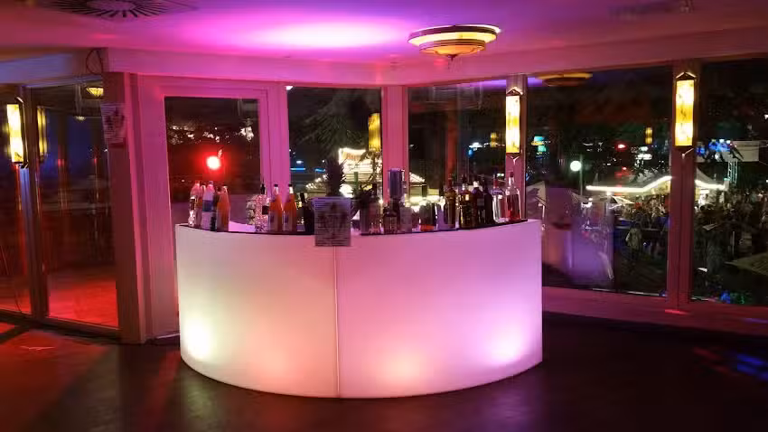 IZZY-EVENTS Die mobile Cocktailbar
