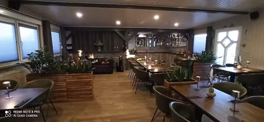 JB GrillBar &ndash; Steakhouse, BBQ, Drinks & More