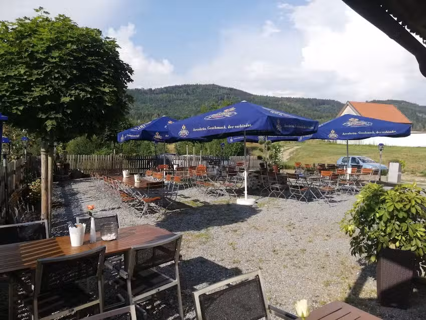Jedermann Pop-up-Restaurant mit Biergarten
