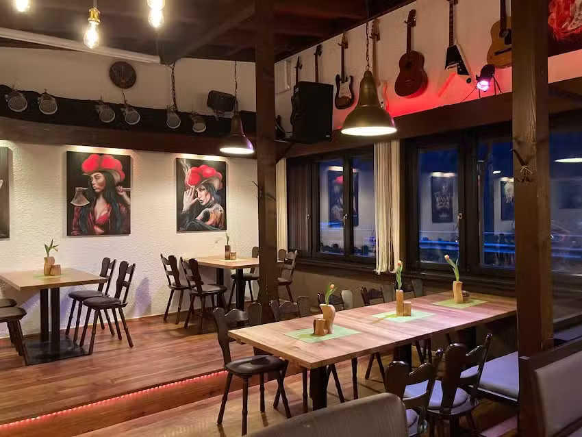 JJs Raugrund &ndash; Restaurant, Bar, Biergarten