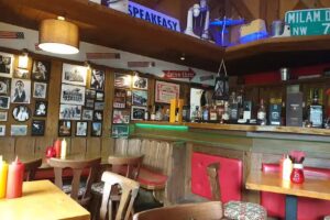 John&rsquo;s Restaurant & Bar