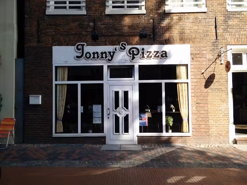 Jonny’s Pizza