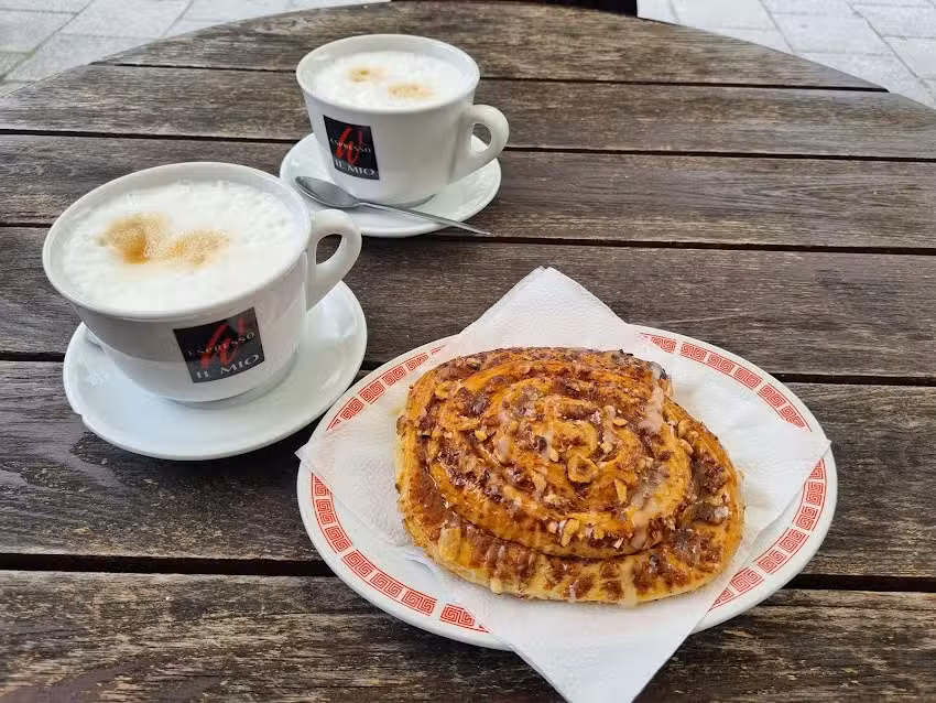 Joy-D&ouml;ner-Snacks-Cafe-Backwaren-Getr&auml;nke-Tabak
