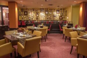Julian&rsquo;s Bar & Restaurant