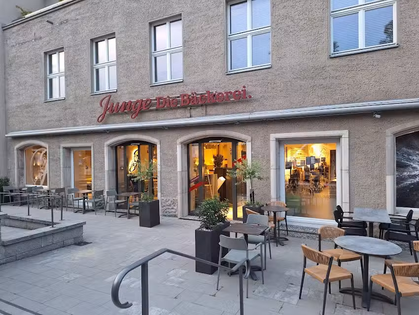 Junge Die B&auml;ckerei.