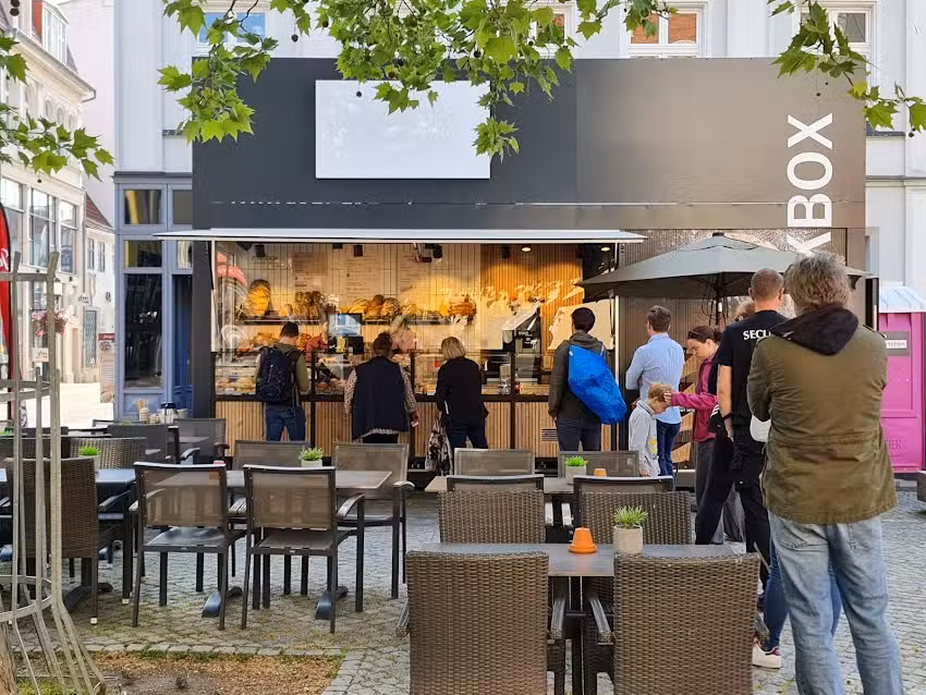 Junge Die Bäckerei.